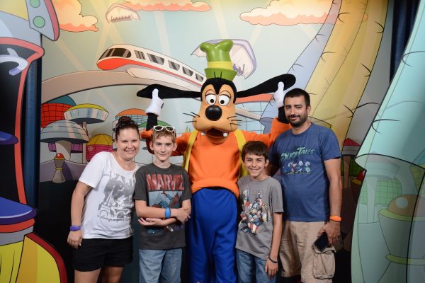 Hanging out with Goofy in Epcot