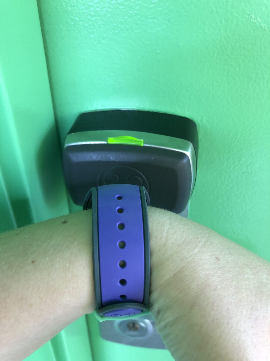 Opening your Resort Door with your MagicBand