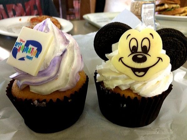 Everything You Need To Know About Disney Dining Plans