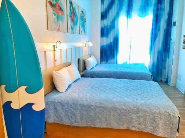 Universal Studios Orlando Endless Summer Surfside room